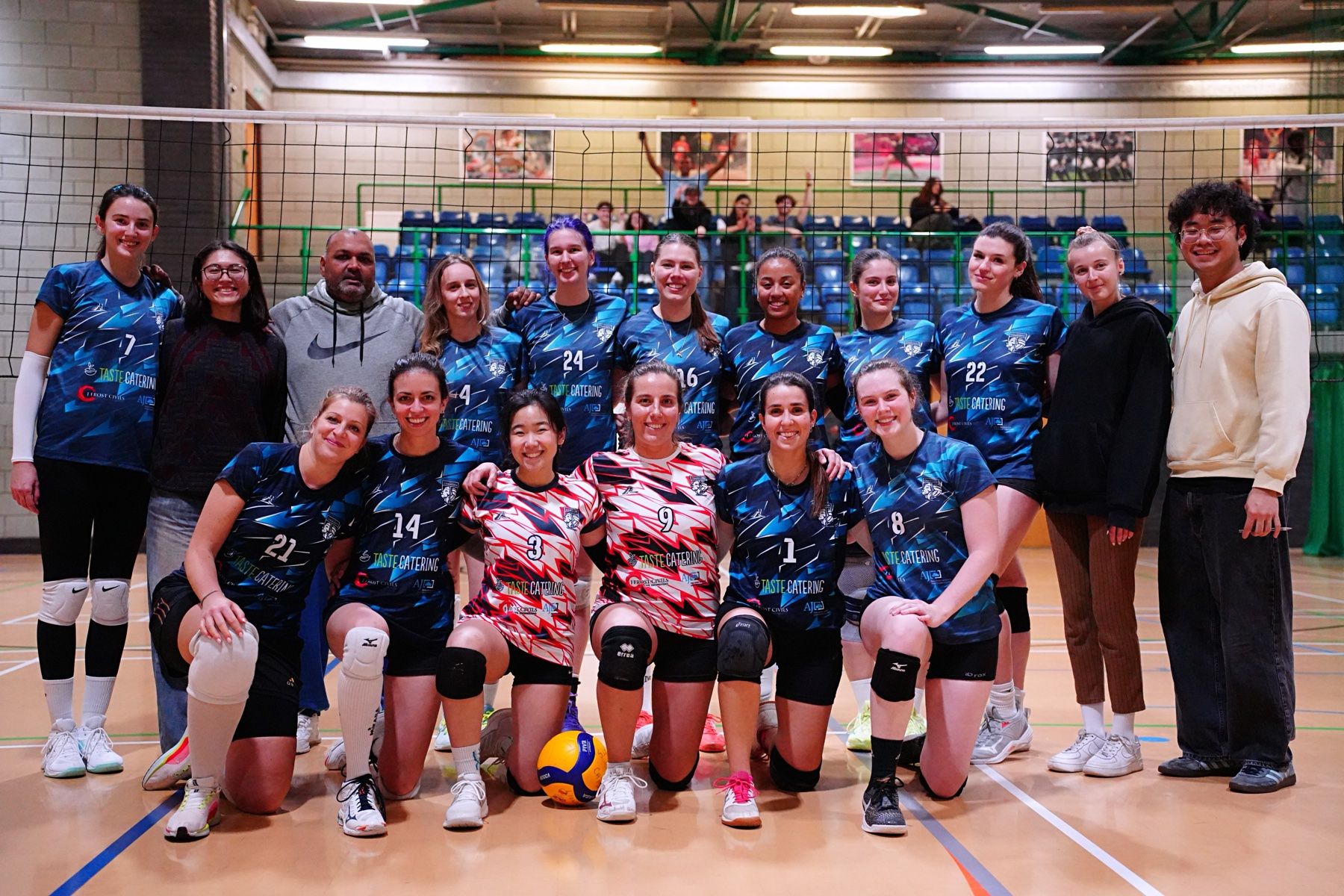 Cats team photo